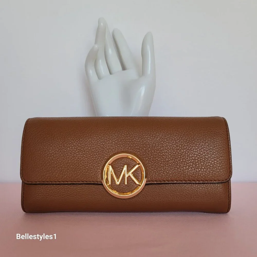MICHAEL KORS Pebbled Leather Flap Large Wallet-Luggage color. PRE-OWNED/USED.⭐ - Picture 6 of 16